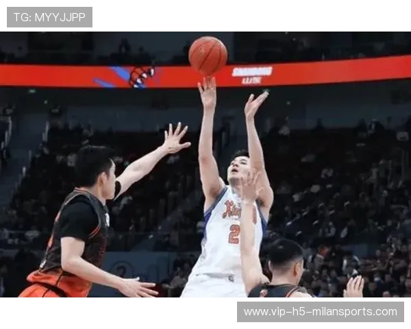 新疆后场抢断成功，阿不都沙拉木快下得分的瞬间：一个团队的速度与信念