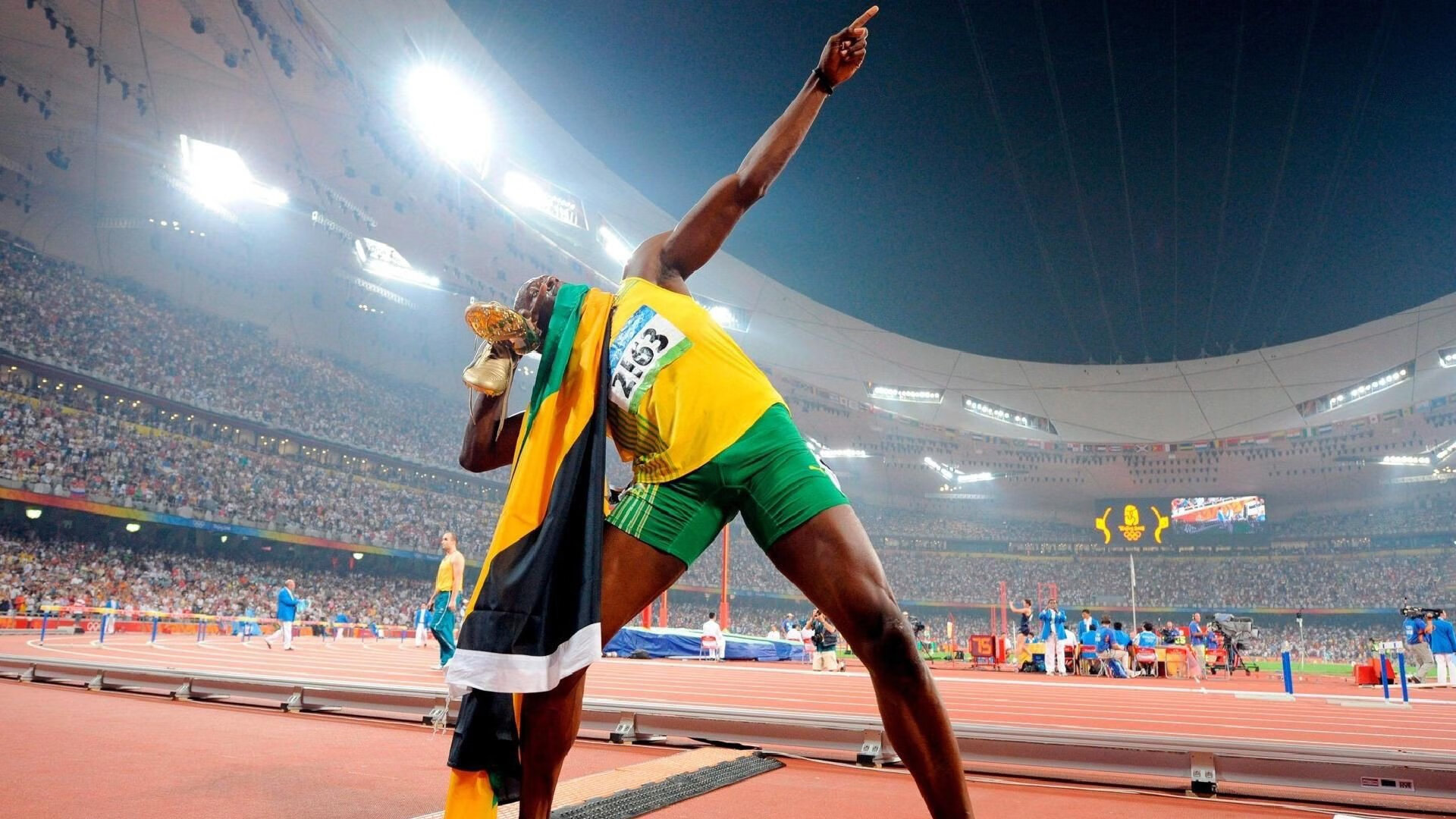 “胡利安·门德斯：全能球员的崛起，助力阿根廷美洲狮队未来走向巅峰”