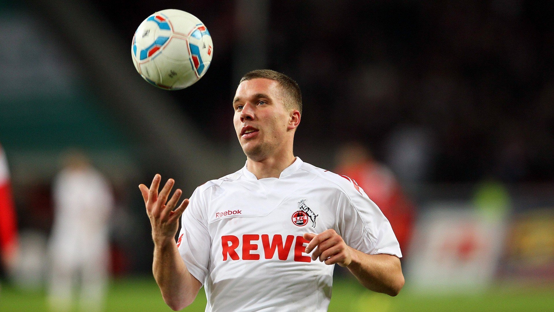 勒沃库森中锋支点作用激发进攻活力，勒沃库森厉害吗